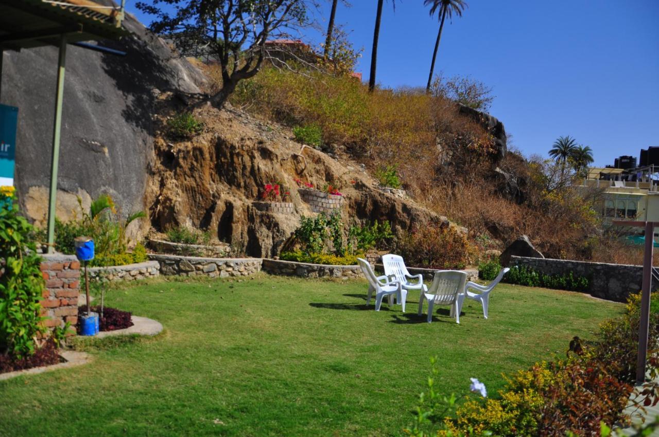 Hotel Ganesh Oasis Mount Abu Exterior foto
